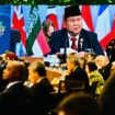 Presiden Prabowo Subianto memberikan pidato sambutan pada sesi pertama Konferensi Tingkat Tinggi (KTT) G20 yang mengangkat tema “Fight against Hunger and Poverty, di Brasil, Senin, 18 November 2024