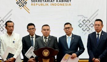 Keterangan pers perwakilan pimpinan DPR RI di Istana Merdeka (Ist)