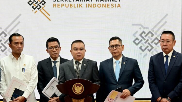 Keterangan pers perwakilan pimpinan DPR RI di Istana Merdeka (Ist)