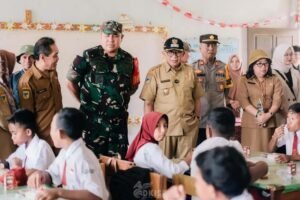 Wakil Bupati Banggai, Drs. Furqanuddin Masulili hadiri Pencanangan Pemberian Makanan Bergizi Gratis (DKISP Banggai)