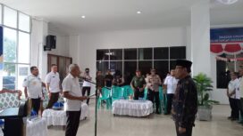 Bupati Sofyan Kaepa saat melakukan pengukuhan Tim Percepatan Pembangunan Daerah, Rabu 8 Januari 2025 (Foto: Nomo/BanggaiTerkini)