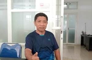 Kepala Dinas Pekerjaan Umum dan Penataan Ruang Banggai Laut, Mulyadi Mojang saat ditemui di kantornya, Jumat 10 Januari 2025 (Foto: Nomo/ BanggaiTerkini)