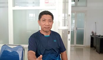 Kepala Dinas Pekerjaan Umum dan Penataan Ruang Banggai Laut, Mulyadi Mojang saat ditemui di kantornya, Jumat 10 Januari 2025 (Foto: Nomo/ BanggaiTerkini)