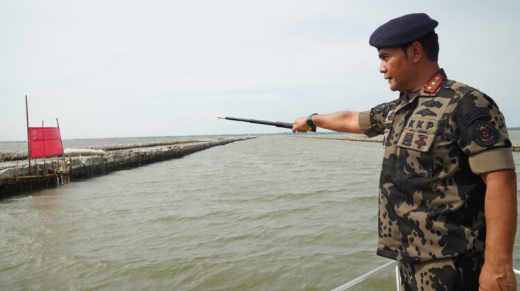 KKP Segel Pagar Laut di Perairan Bekasi
