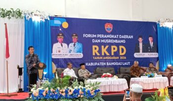 Ketua DPRD Banggai Laut, Patwan Kuba membacakan pokok-pokok pikiran DPRD pada Forum Perangkat Daerah dan Musrenbang RKPD Kabupaten tahun 2026, Jumat 21 Maret 2025 (Foto: Nomo/BanggaiTerkini)