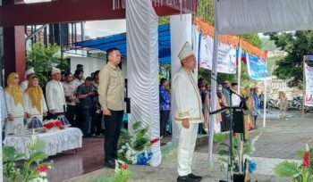 Bupati Sofyan Kaepa saat memimpin upacara Hardiknas 2025 (Ist)