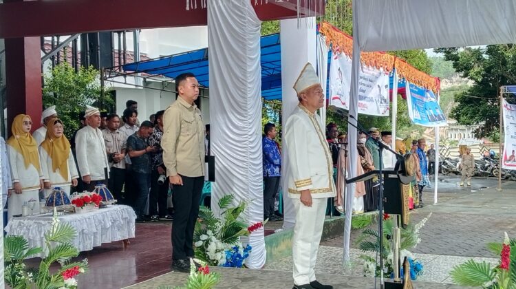 Bupati Sofyan Kaepa saat memimpin upacara Hardiknas 2025 (Ist)