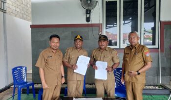 Penandatanganan MoU pengelolaan aset wisata antara Dinas Pariwisata dan Pemdes Pasir Putih (Ist)