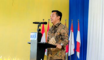 Patwan Kuba,.SH.,MH saat sambutan di Musyawarah Daerah Ke-1 Kerukunan Keluarga Sama Banggai Laut (Foto: Mocca Studio)