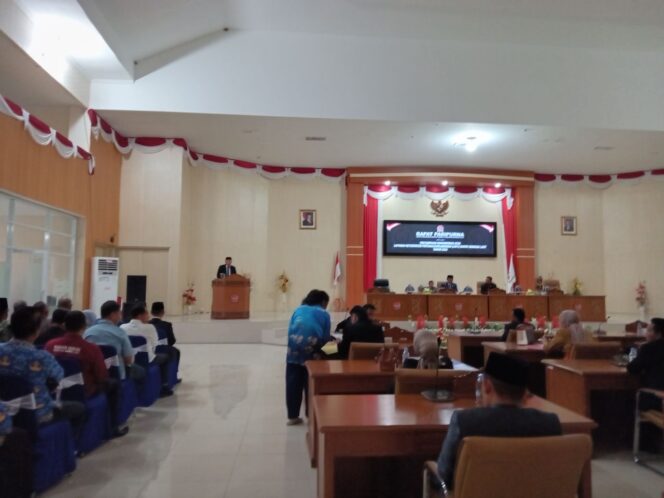 
					Lima Fraksi DPRD Banggai Laut Setujui LKPJ Bupati TA 2024