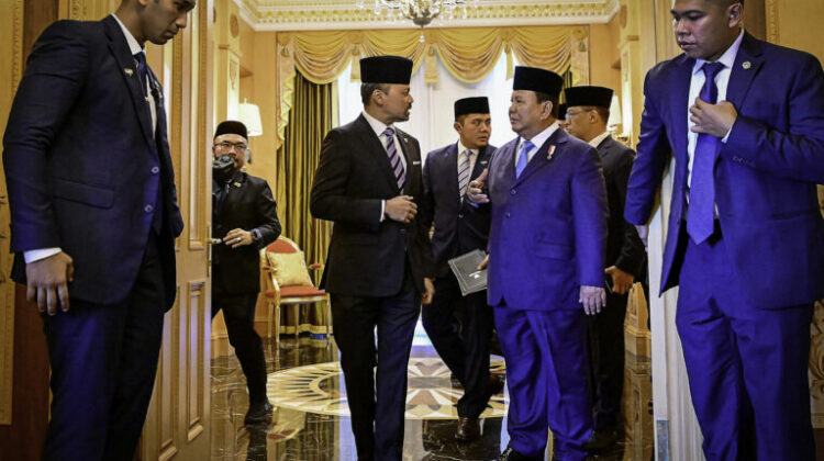 Putra Mahkota Brunei Jemput Langsung Presiden Prabowo Menuju Istana Nurul Iman