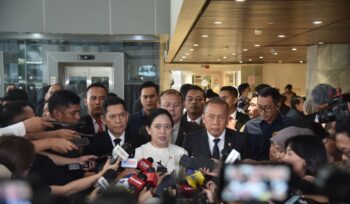 Ketua DPR RI Puan Maharani saat doorstop menanggapi pertanyaan awak media usai memimpin Rapat Paripurna di Gedung Nusantara II, DPR RI, Senayan, Jakarta, (DPR RI)