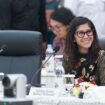 Menteri Komunikasi dan Digital Meutya Hafid di Kantor Kementerian Komdigi Selasa (27/5/2025) mengatakan Capaian ini menjadi bukti konsistensi Kemkomdigi dalam menjaga transparansi, akuntabilitas, dan tata kelola keuangan yang baik di lingkungan kementerian. (Foto: Dok Humas Kemkomdigi)