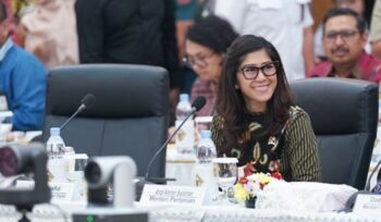 Menteri Komunikasi dan Digital Meutya Hafid di Kantor Kementerian Komdigi Selasa (27/5/2025) mengatakan Capaian ini menjadi bukti konsistensi Kemkomdigi dalam menjaga transparansi, akuntabilitas, dan tata kelola keuangan yang baik di lingkungan kementerian. (Foto: Dok Humas Kemkomdigi)