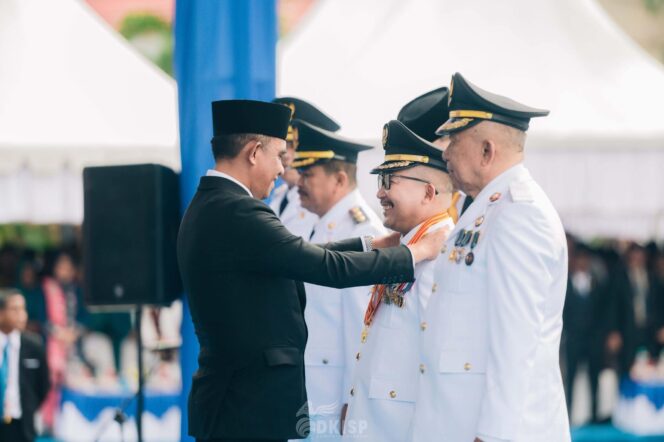 
					Pecah 2 Periode! Amiruddin Tamoreka dan Furqanuddin Masulili Resmi Dilantik jadi Bupati dan Wabup Banggai hingga 2030