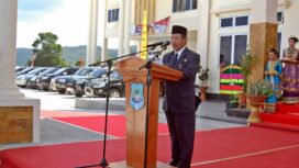 Irianto Malingong ketika menjabat Bupati Banggai Kepulauan 2006-2011 (Istimewa)