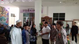Wakil Bupati Banggai Laut Ablit H.Ilyas saat melepas kafilah Banggai Laut ke STQH XXVII tingkat Provinsi di Kabupaten Poso (Foto:Nomo/BanggaiTerkini)