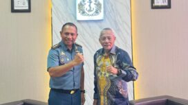 Bupati Banggai Laut, Sofyan Kaepa dan Komandan Pangkalan TNI Angkatan Laut (Danlanal) Palu, Kolonel Laut (P) Marthinus Sir (Ist)