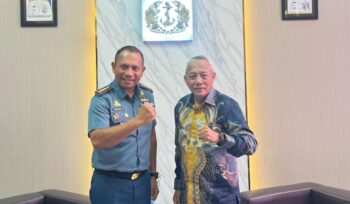 Bupati Banggai Laut, Sofyan Kaepa dan Komandan Pangkalan TNI Angkatan Laut (Danlanal) Palu, Kolonel Laut (P) Marthinus Sir (Ist)