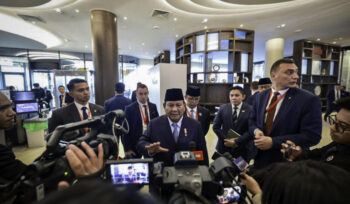 Presiden Republik Indonesia Prabowo Subianto menyampaikan prinsip Indonesia atas konflik global dalam pleno St. Petersburg International Economic Forum (SPIEF) 2025 di ExpoForum Convention and Exhibition Centre, St. Petersburg, Rusia (Foto: BPMI Setpres)