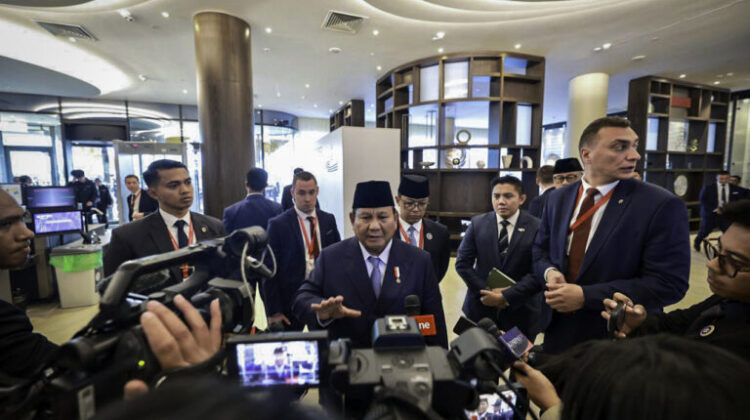 Presiden Republik Indonesia Prabowo Subianto menyampaikan prinsip Indonesia atas konflik global dalam pleno St. Petersburg International Economic Forum (SPIEF) 2025 di ExpoForum Convention and Exhibition Centre, St. Petersburg, Rusia (Foto: BPMI Setpres)