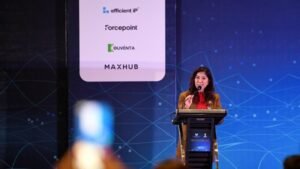 Menkomdigi Meutya Hafid dalam acara HIPMI x MVT Connect 2025 di Makassar, Sulawesi Selatan (dok. Komdigi)