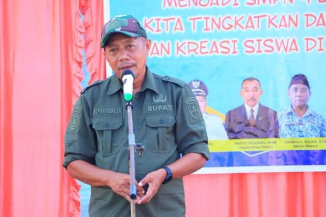 
					Sofyan Kaepa, Bupati Kabupaten Banggai Laut, Provinsi Sulawesi Tengah (Ist)