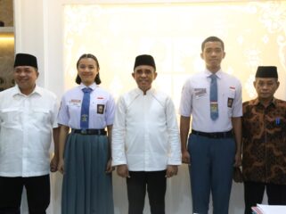 Gubernur Anwar Hafid Resmi Lepas Riswan Komian dan Anggita Putri Ikut Paskibraka Nasional