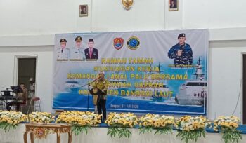 Bupati Sofyan saat ramah tamah pada kunjungan kerja Danlanal Palu, Kamis malam 3 Juli 2025 (Foto: Nomo/BanggaiTerkini)