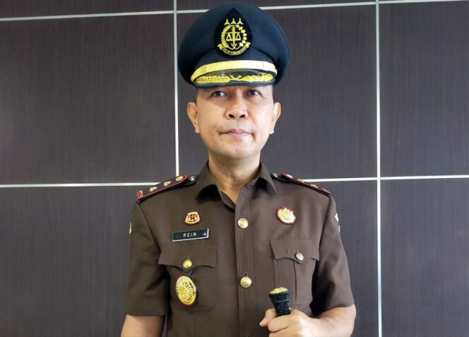 
					Kepala Kejaksaan Negeri (Kajari) Banggai Laut, Reinhard Tololiu (Istimewa)