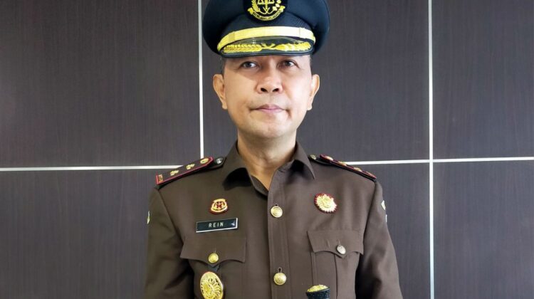 Kepala Kejaksaan Negeri (Kajari) Banggai Laut, Reinhard Tololiu (Istimewa)