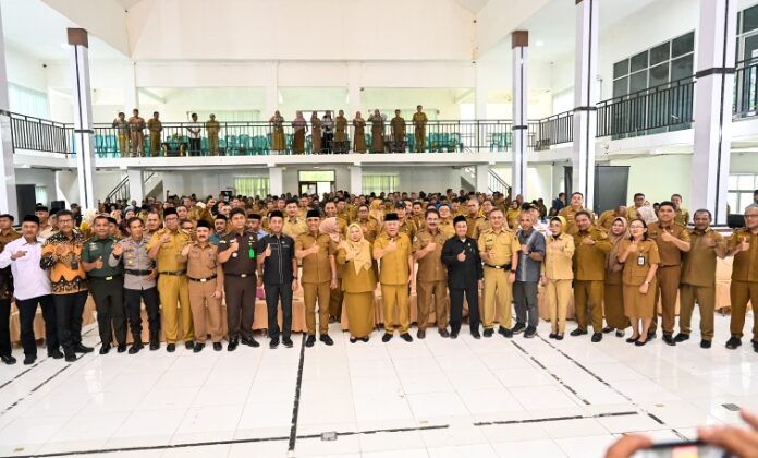 Gubernur dan Wakil Gubernur Sulteng Gelar Raker dengan Pemkab Banggai Kepulauan, Perkuat Sinergitas Lewat Program “9 Berani”