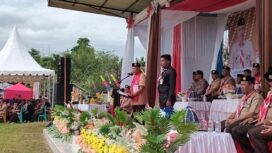 Bupati Sofyan memimpin upacara HUT Gerakan Pramuka Banggai Laut ke-64 (Foto: Nomo/ BanggaiTerkini)