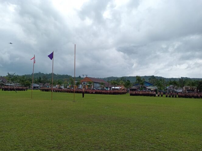 
					Anggota Pramuka yang hadir pada hari Pramuka ke-64 di Lapangan desa Adean, 14 Agustus 2025 (Foto: Nomo/BanggaiTerkini)