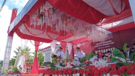 Bupati Sofyan Kaepa jadi komandan upacara HUT RI ke-80 (Foto: Nomo/BanggaiTerkini)