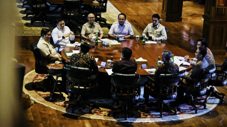 Rapat Bersama DEN di Hambalang, Presiden Prabowo Bahas Strategi Ekonomi Nasional di Tengah Gejolak Global