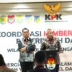 Bupati Banggai Laut Sofyan Kaepa bersama Ketua DPRD Patwan Kuba (Ist)