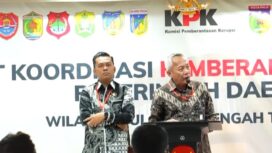 Bupati Banggai Laut Sofyan Kaepa bersama Ketua DPRD Patwan Kuba (Ist)