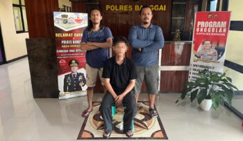 Pelaku penganiayaan AM diamankan petugas kepolisian (Istimewa)