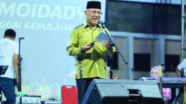 Rusli Moidady Bupati Banggai Kepulauan membuka Festival Trikora 2025 di Salakan (Foto : Istimewa)