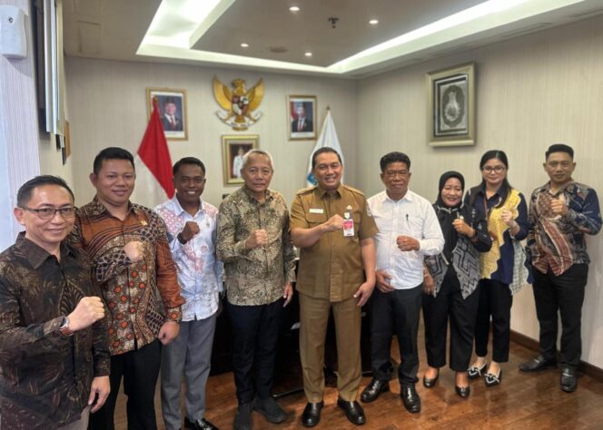 
					Optimalisasi Kinerja BUMD dan BLUD, Bupati Sofyan Kaepa Koordinasi Bersama Direktur BUMD dan BLUD Kemendagri