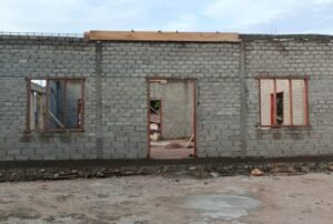 Pembangunan mushola di Desa Lambako yang didadani Asian Muslim Charty Fondation atau AMCF yang diduga dirusak (Foto : Istimewa)