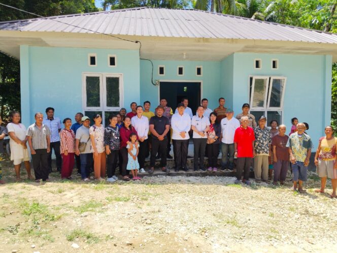 
					Wabup Serfi Kambey dan Kadis PMD Aris Susanto Kunjungi Sejumlah Desa Bulagi Selatan, Dorong Efektivitas Pelayanan dan Disiplin Aparat Desa