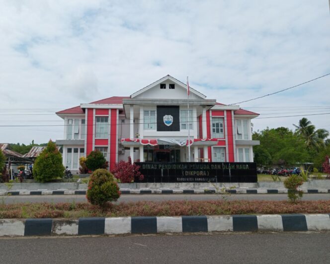 
					Dinas Pendidikan Pemuda dan Olahraga Banggai Laut (Foto : Nomo/BanggaiTerkini)