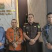 Sekda Bangkep Muhamad Aris Susanto bersama Kajari Adnan Hamzah dan Kasi Intel Andi Prawiro dan Kasi Datun (Foto : Aswir Pesak/Istimewa)