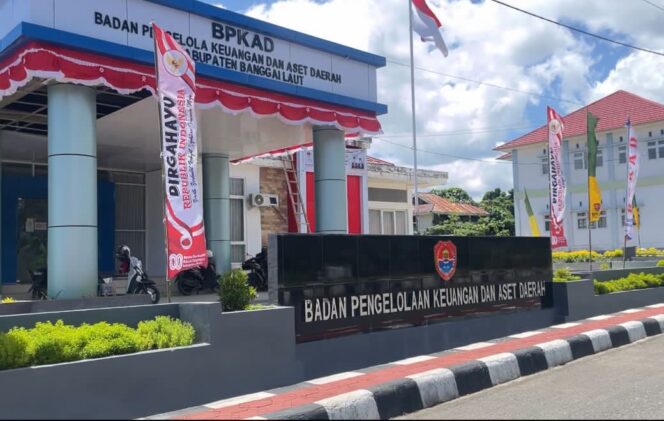 
					Kantor Badan Pengelola Keuangan dan Aset Daerah (BPKAD) Banggai Laut (Foto : Istimewa)