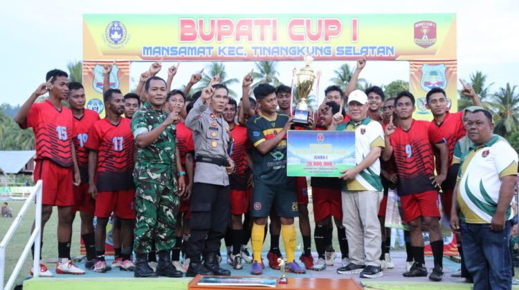 Sekda Aris Susanto Dampingi Bupati Rusli di Laga Final Bupati Cup