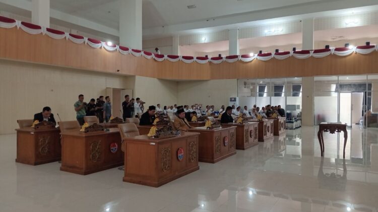 10 Orang Anggota DPRD Banggai Laut Absen Rapat Paripurna Persetujuan Bersama KUA-PPAS 2026