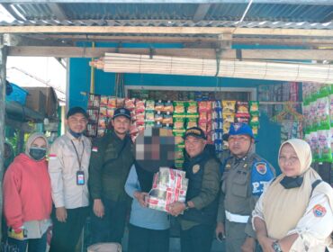 Bapenda Banggai Laut dan Bea Cukai menyita rokok ilegal di Bokan Kepulauan (Foto: Nomo/BanggaiTerkini)