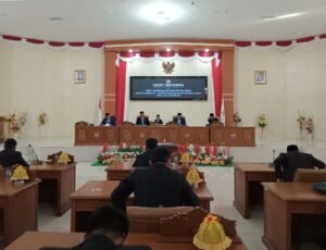 Rapat Paripurna Persetujuan bersama APBD TA 2026 (Foto : Nomo/ BanggaiTerkini)